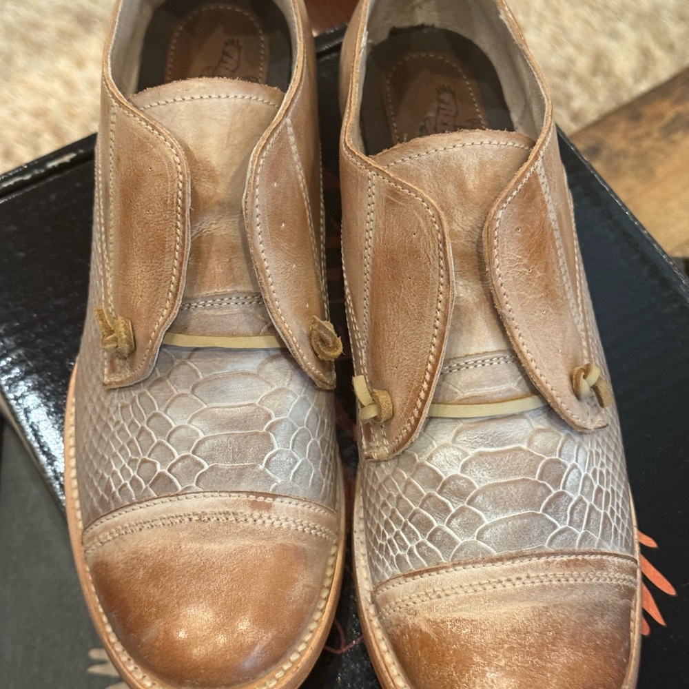 FREEBIRD MABEL Taupe Multi Women's Tan Leather Slip-On Low Heel Shoes - Picture 14 of 16